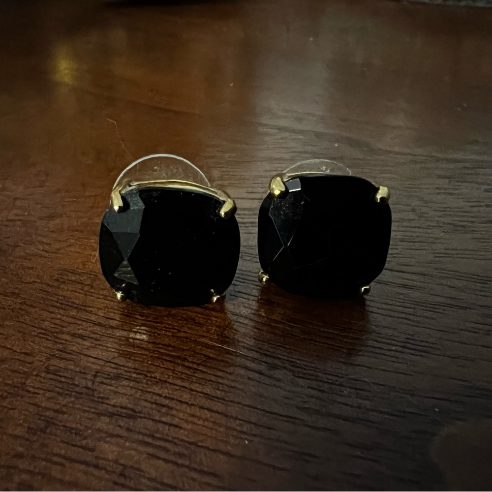 Women’s Kate Spade Black and Gold Stud Earrings. 0.5” in diameter.